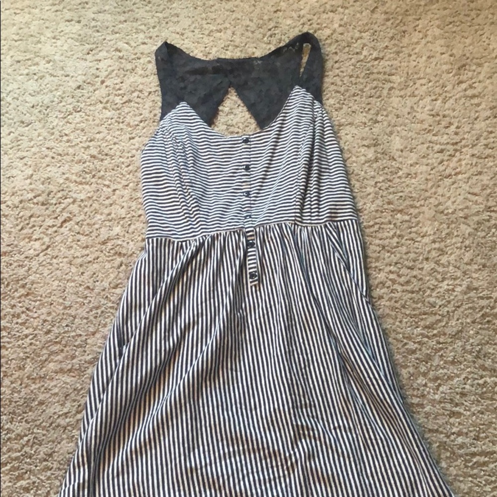 Women’s dress